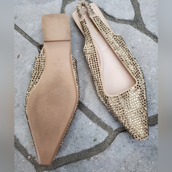 Zara Gold Flats - Picture 2 of 3